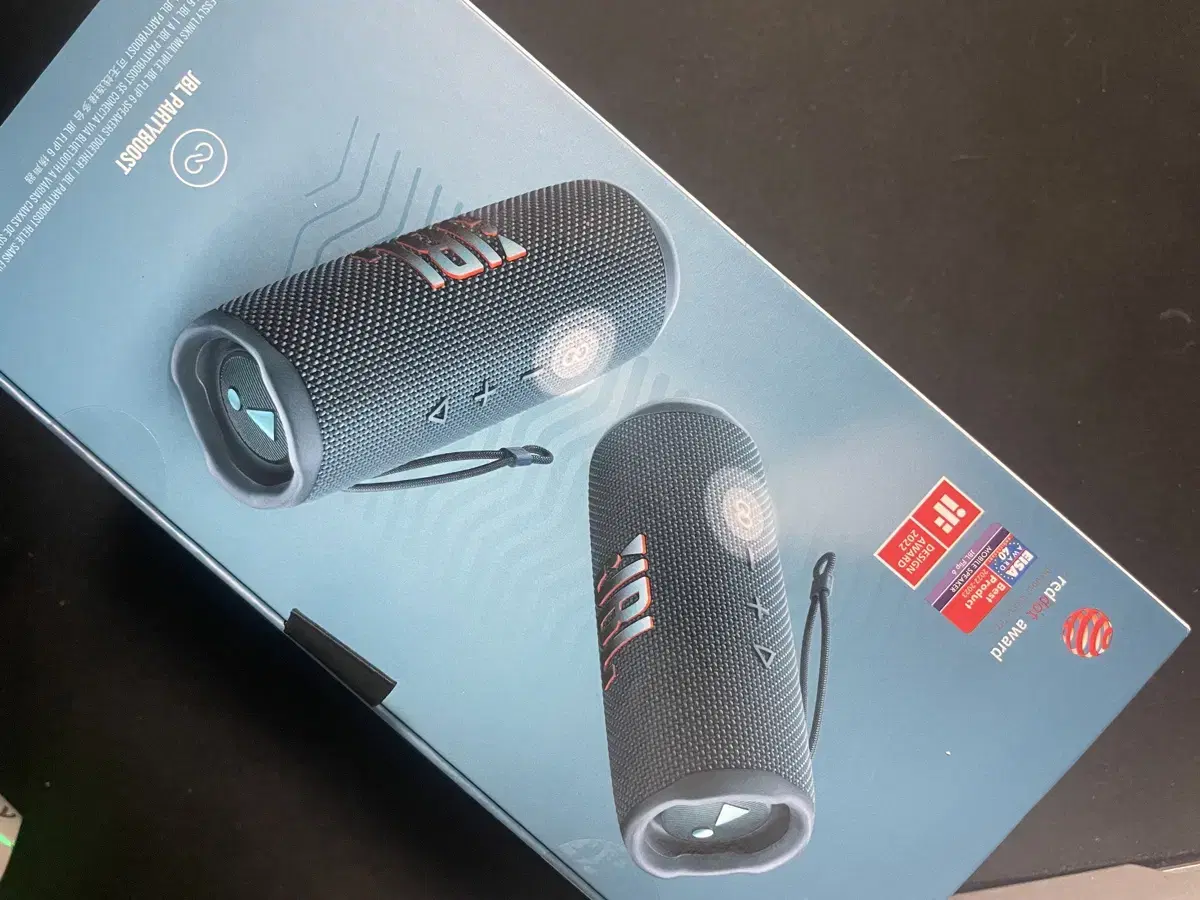 미개봉 jbl flip6 네이비 팝니다