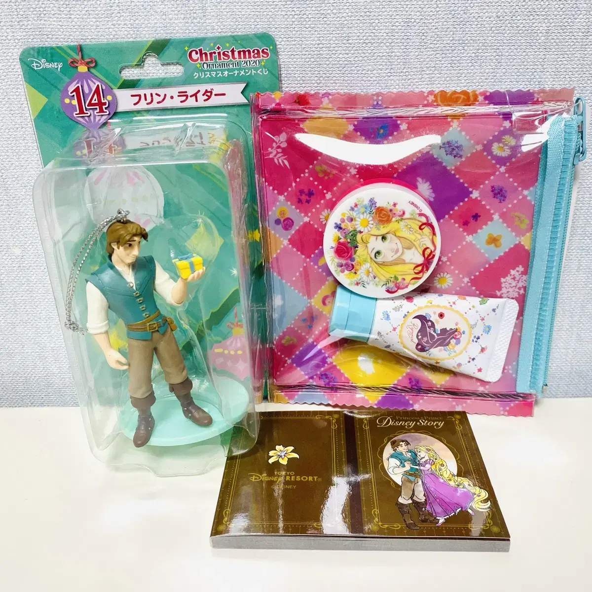 Disney's Tangled Christmas Ornament Figurine Tokyo Disneyland Pow Pow Notepad