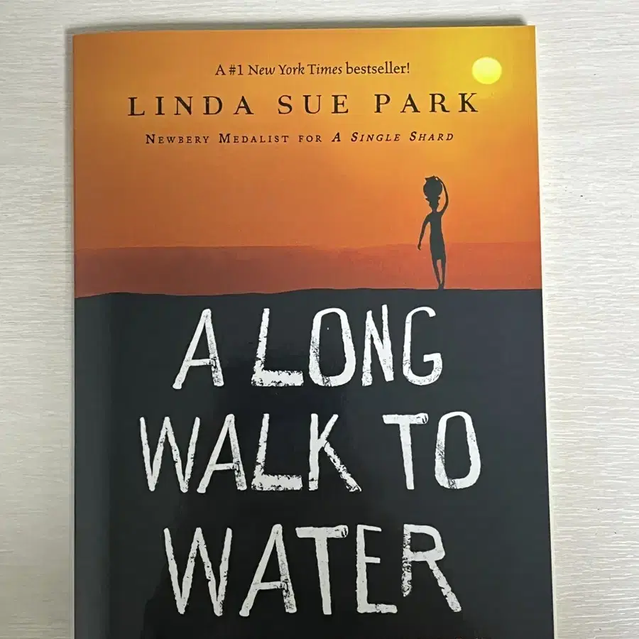 A long walk to water 책 팔아요