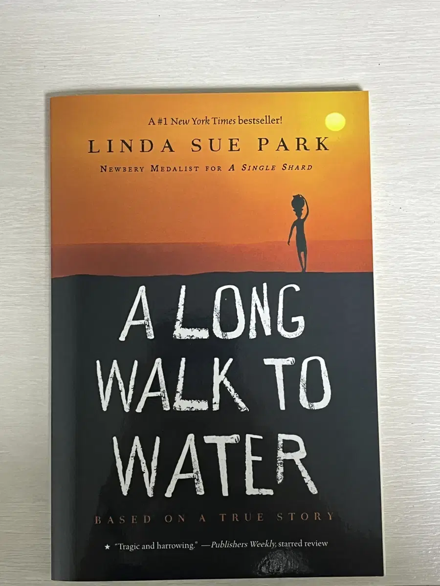 A long walk to water 책 팔아요