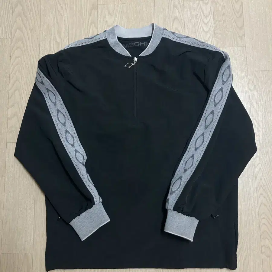 미스치프 RHOMBUS HALF ZIP TRACK TOP BLACK M