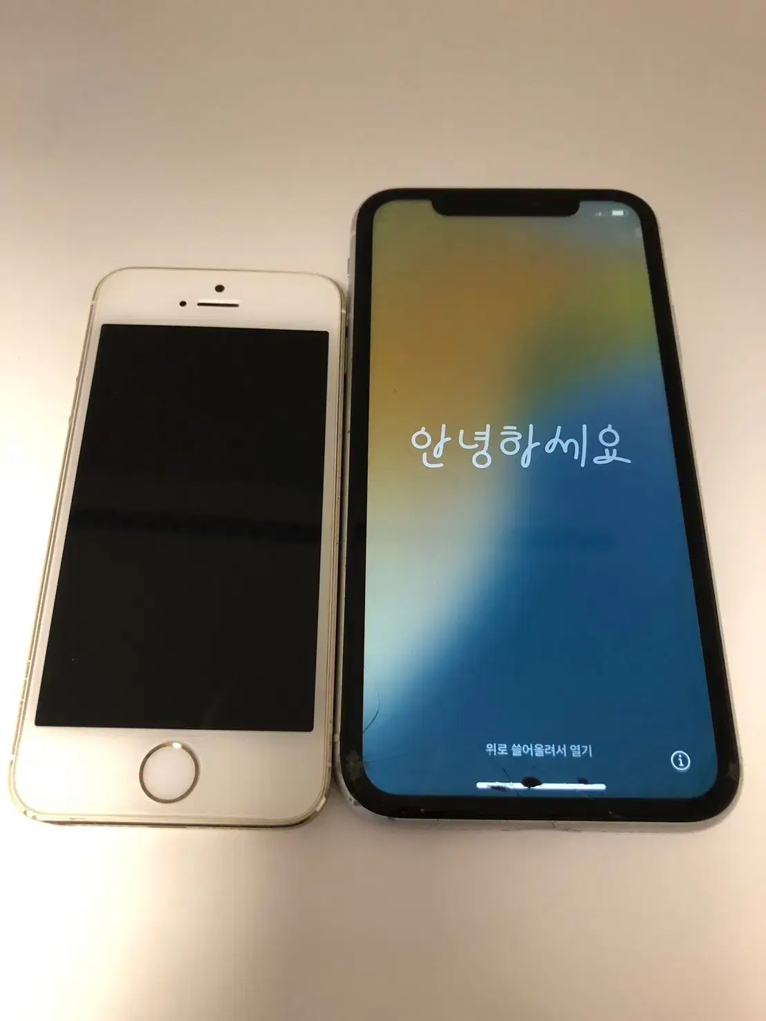 아이폰XR 128기가와 아이폰5S 부품용 기기 일괄 판매