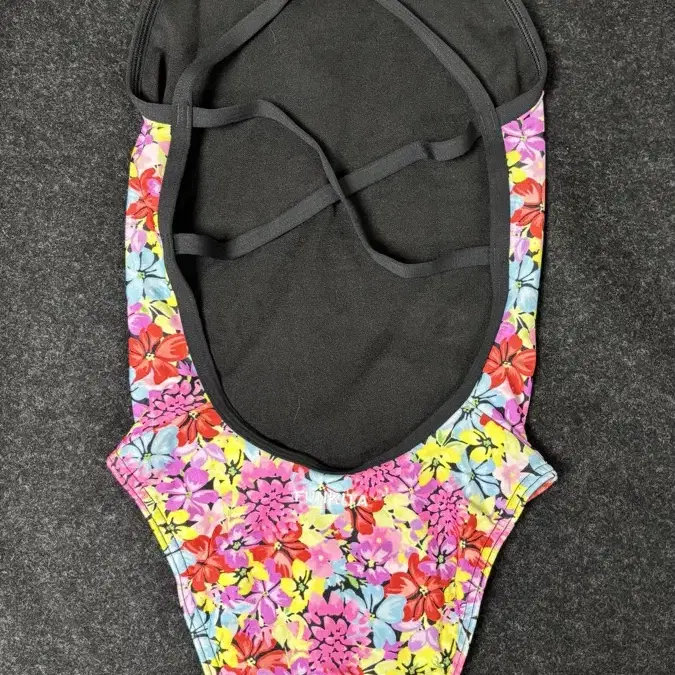 펑키타 w6 | FUNKITA