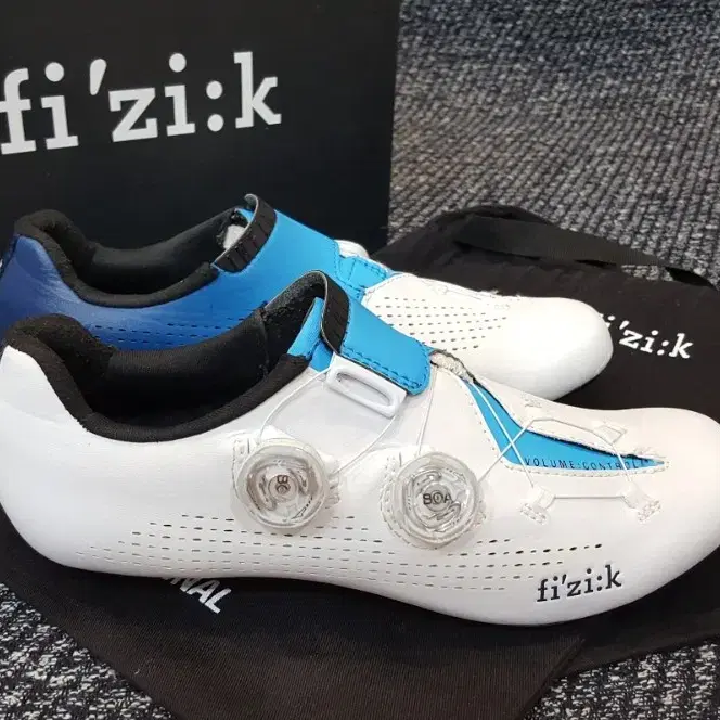 fizik 피직 신형 인피니토 R1 무비스타팀 리미티드에디션 클릿슈즈