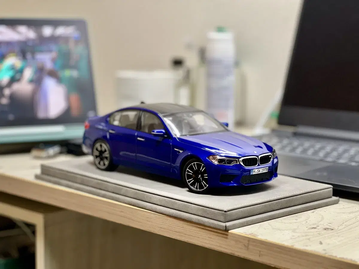 1:18 노레브 BMW F90 M5 다이캐스트