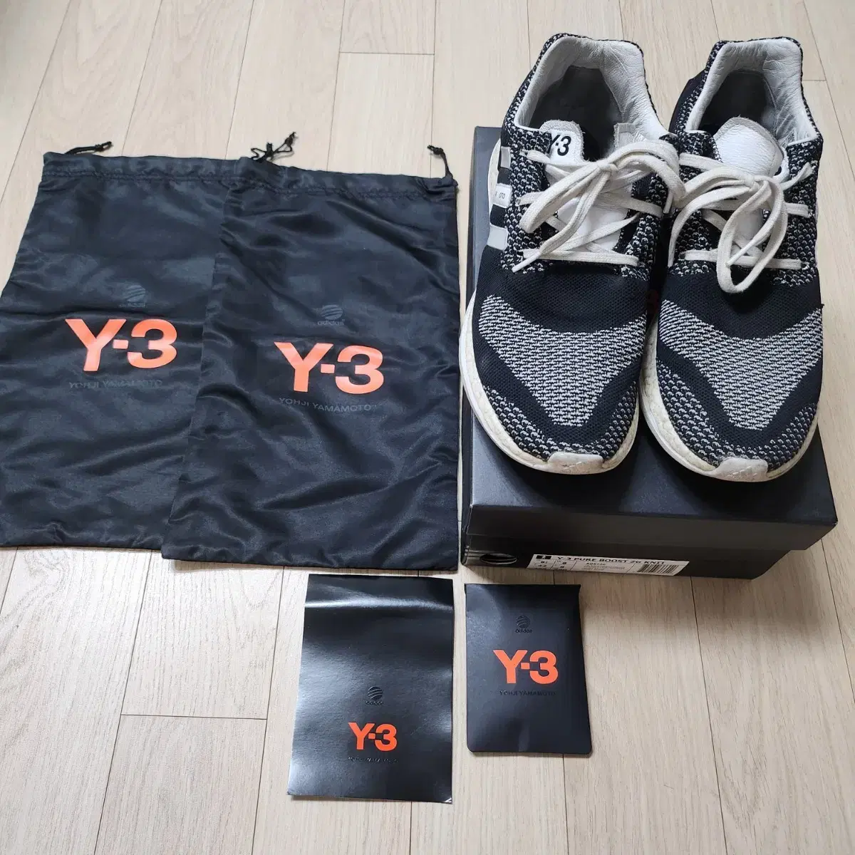 Y-3 퓨어부스트 흰검 265 aq5729