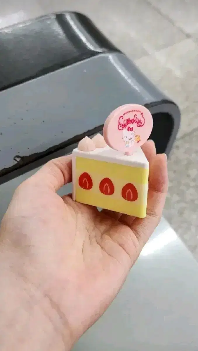 Sanrio Gacha Cake Mood and other Hello Kitty Figures