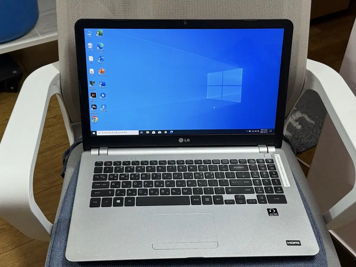 LG i5 laptop in good condition and working fine