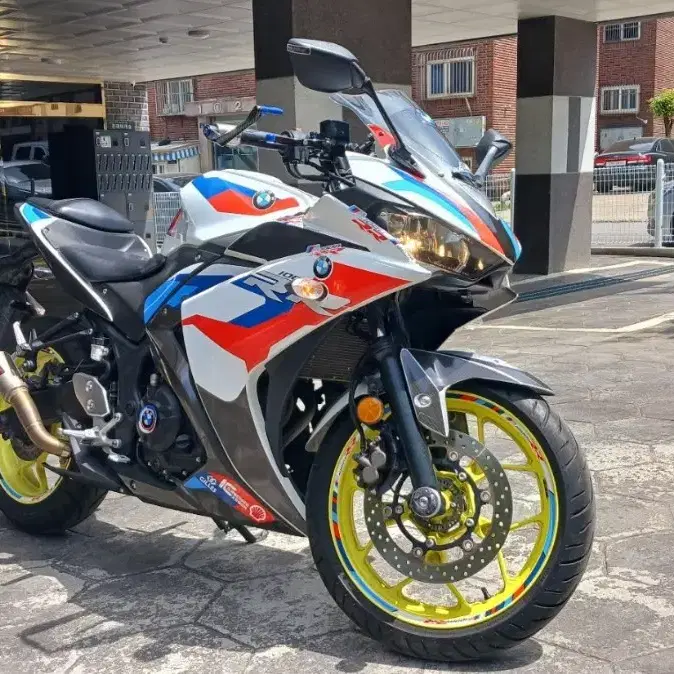 야마하 YZF-R3(BMW M1000RR데칼)2018년식 33000킬로