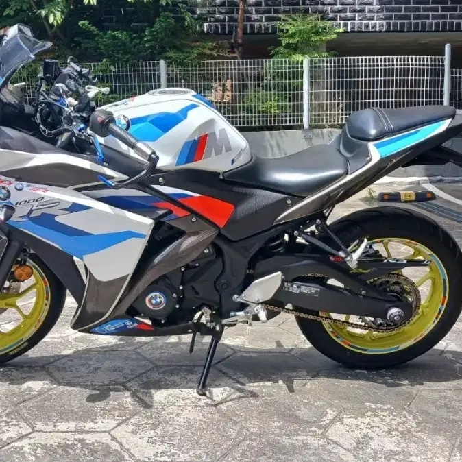 야마하 YZF-R3(BMW M1000RR데칼)2018년식 33000킬로