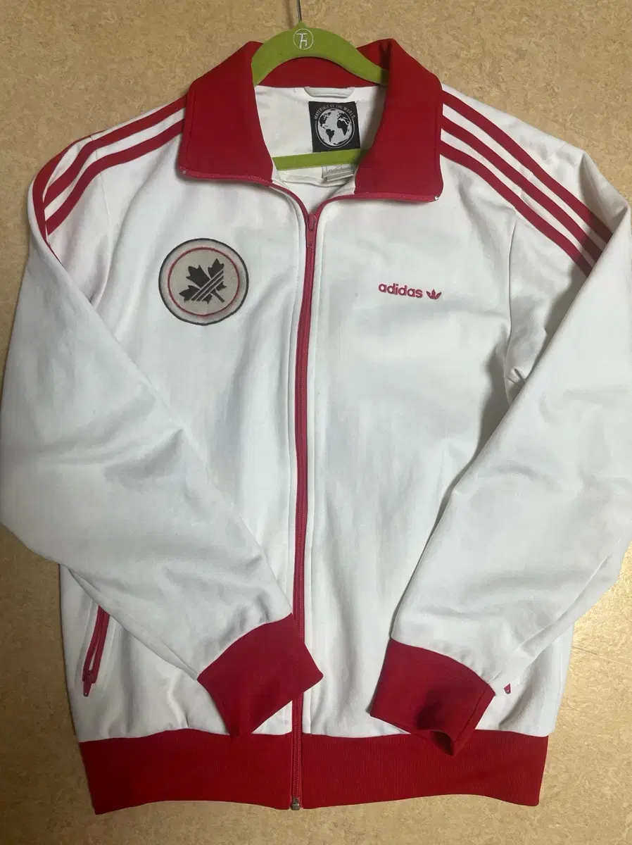 Canada Jersey size 100