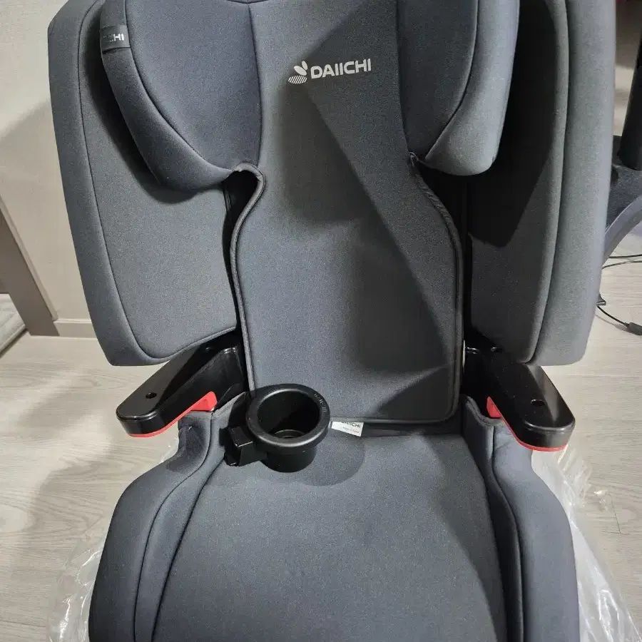 다이치 브이가드 isofix 주니어 시즌2 프리미엄 카시트 새상품