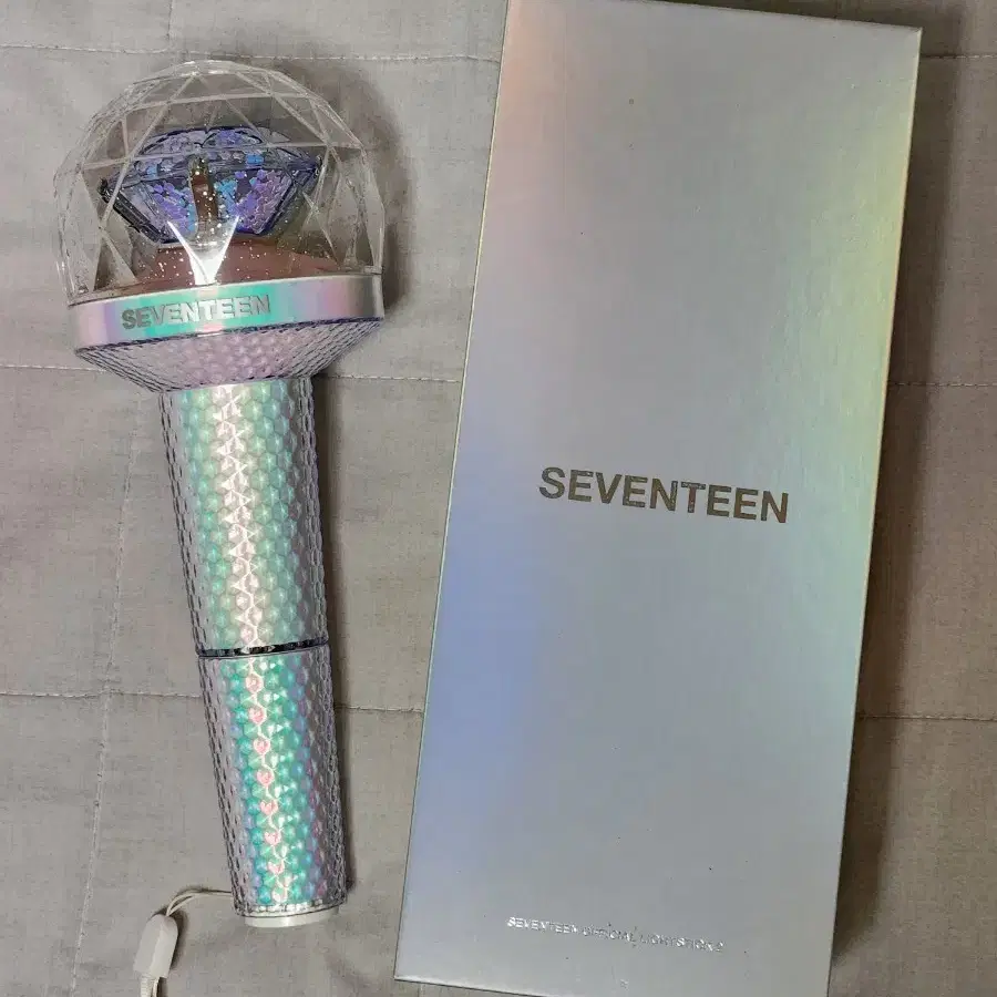 세븐틴 뉴럿봉