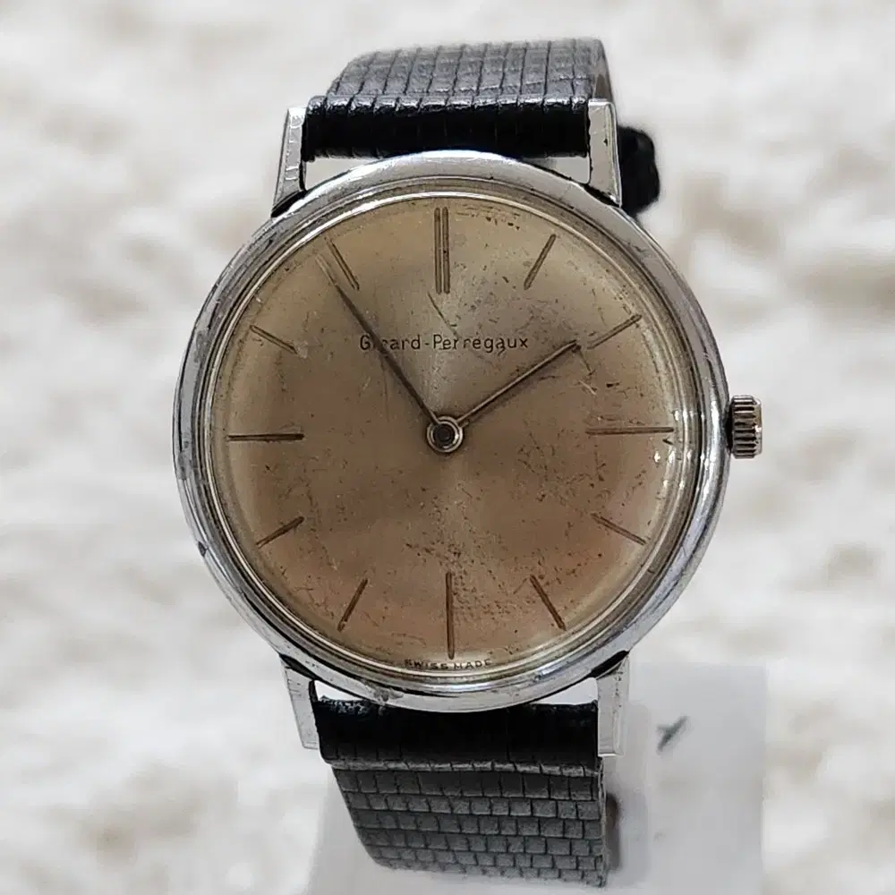 # 212 )  GIRARD PERREGAUX  PATINA