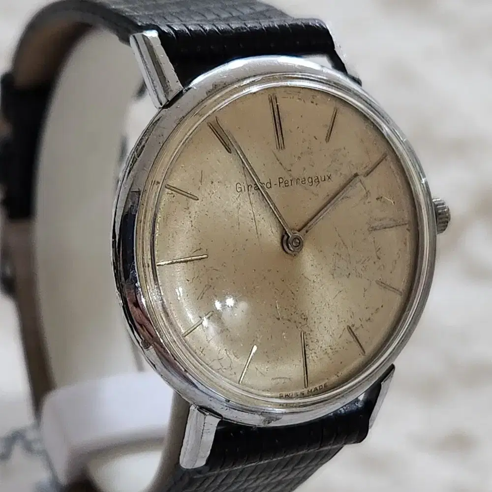 # 157 )  GIRARD PERREGAUX  PATINA