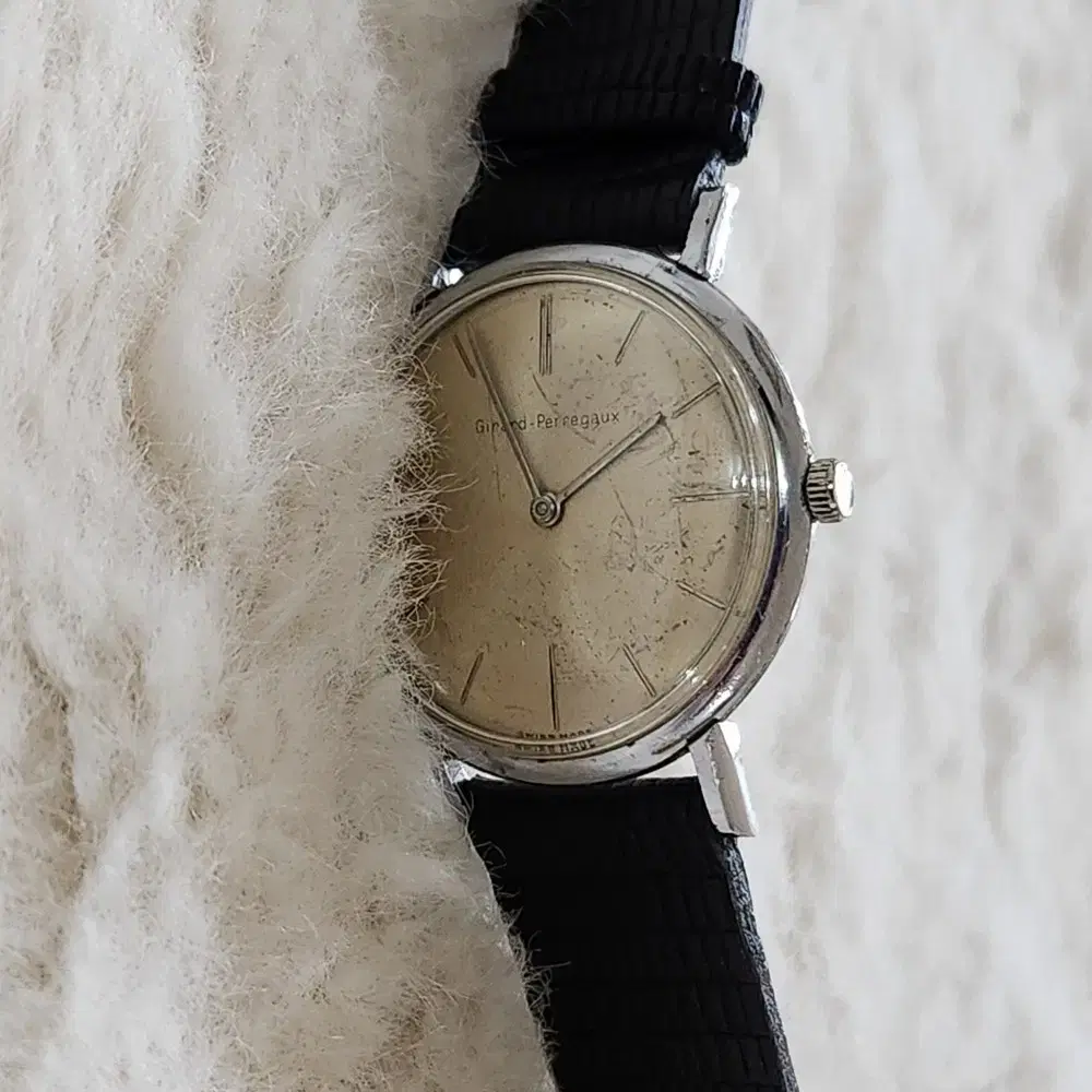 # 157 )  GIRARD PERREGAUX  PATINA