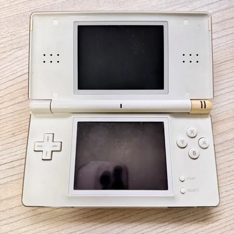 닌텐도 ds lite 화이트 판매합니다