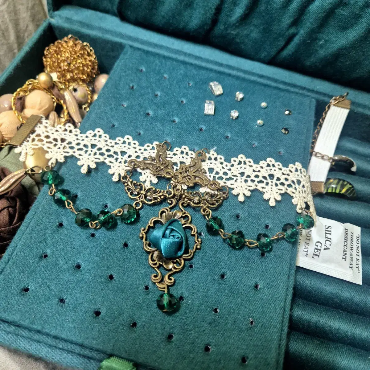 Vintage lace rose choker