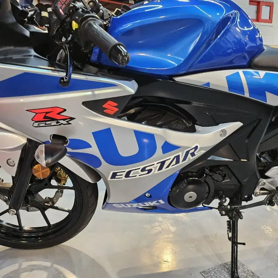 스즈키 GSX-R125 21년식 판매합니다