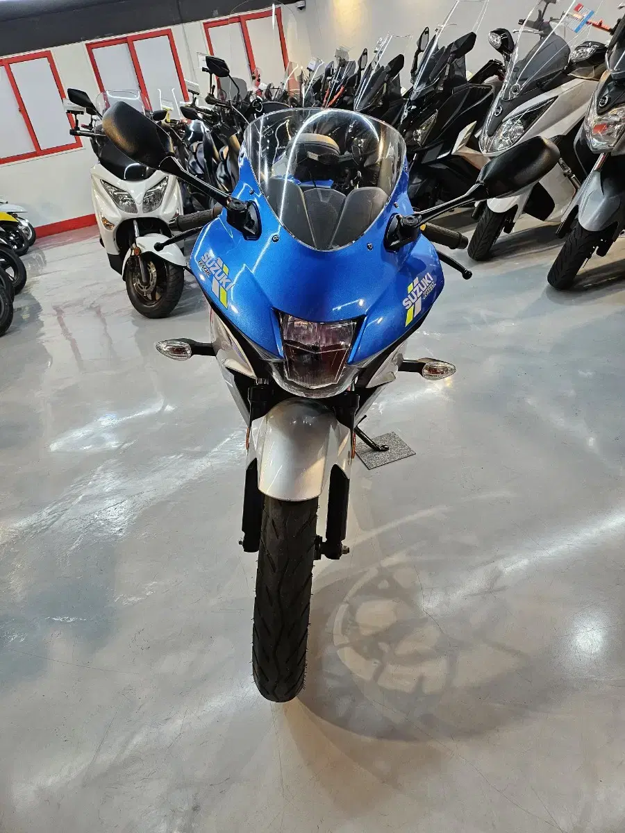 스즈키 GSX-R125 21년식 판매합니다