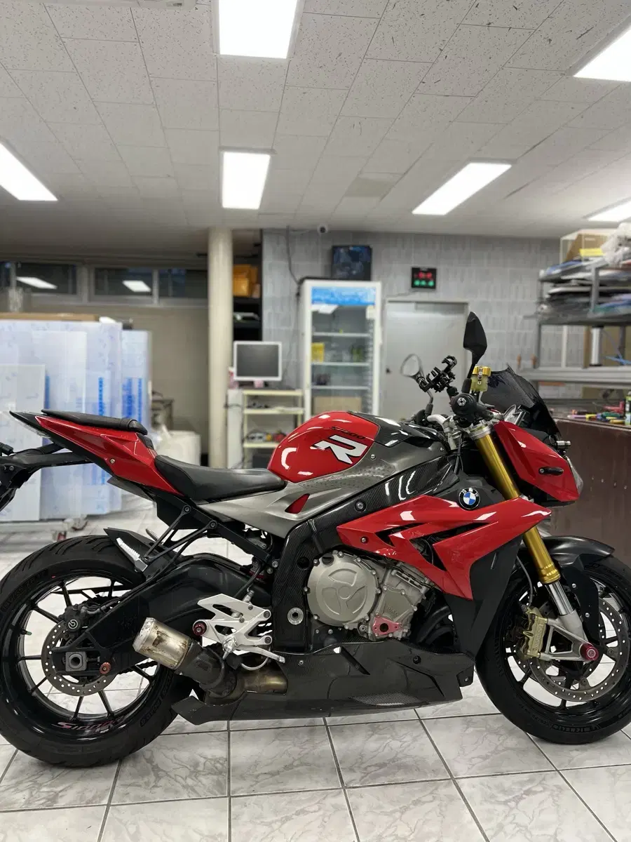 bmw s1000r