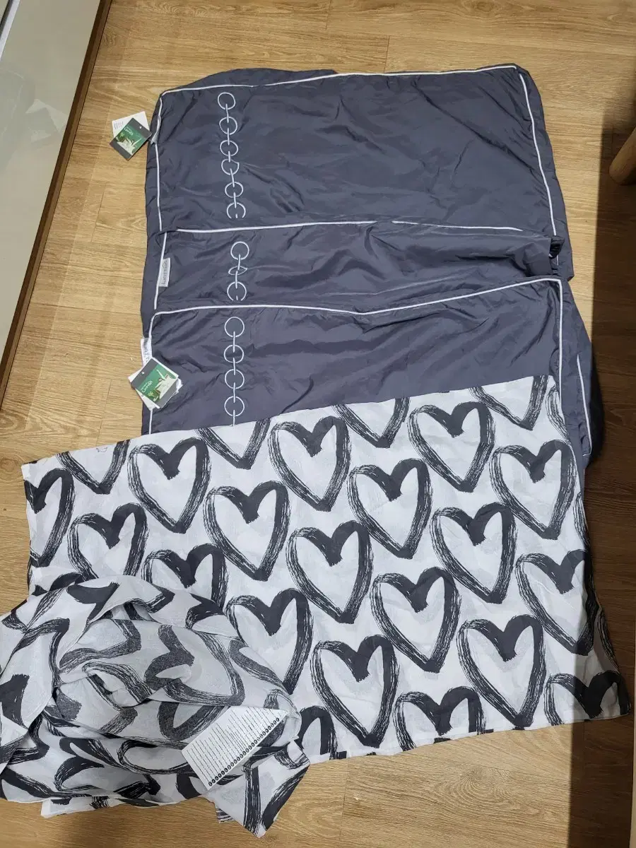 5 pillowcases New
