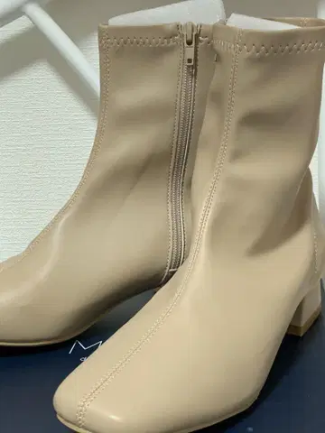 므뉴 스퀘어토 미끄럼 방지 전천후 부츠