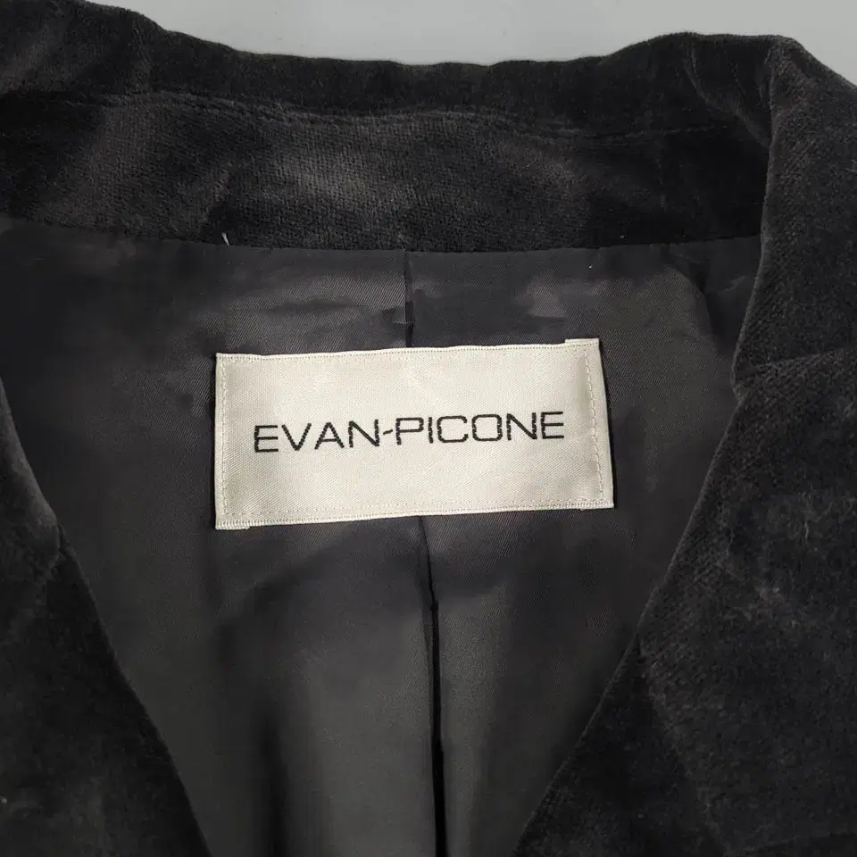 EVAN PICONE 차콜 벨벳 벨보아 벨루아 뒷트임 더플버튼 블레이저