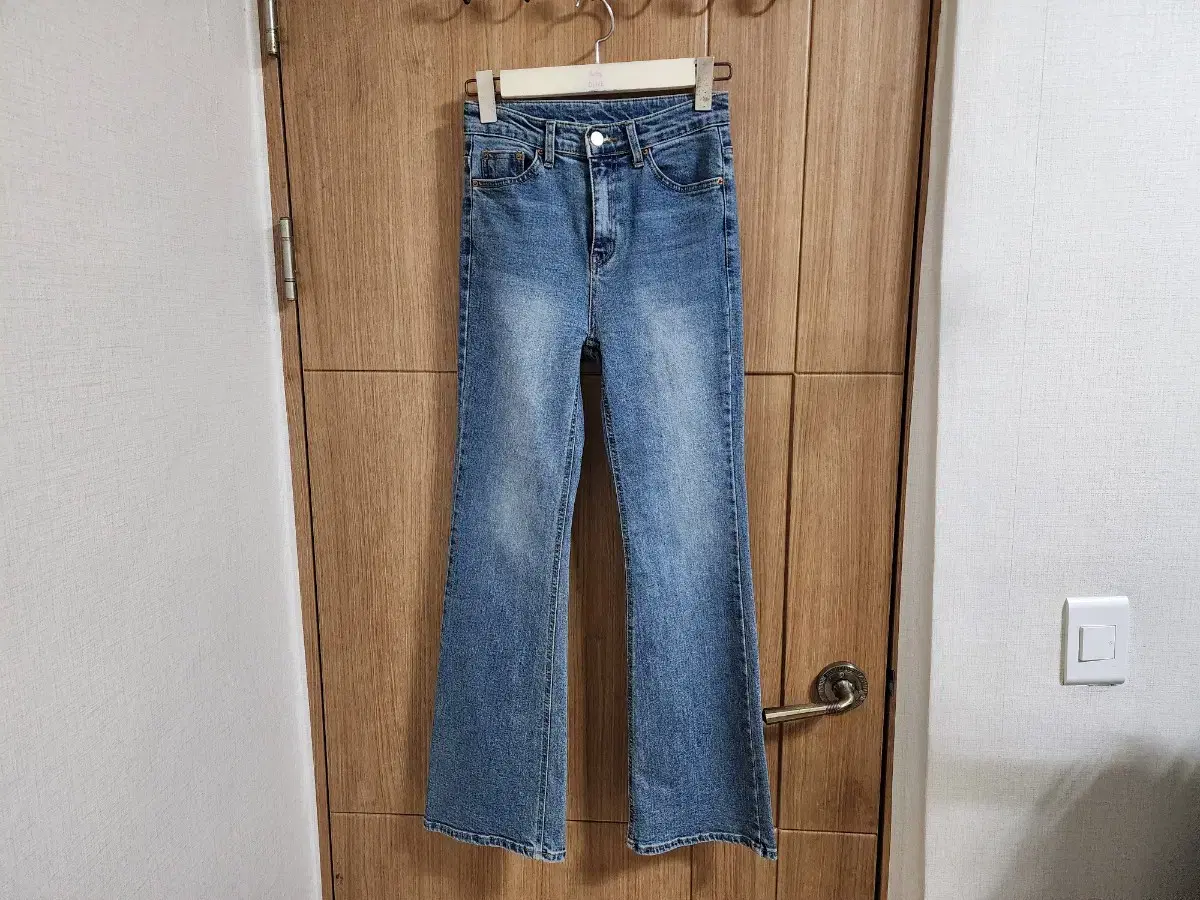 (26)Women's Boohoo & Judy Denim Pants