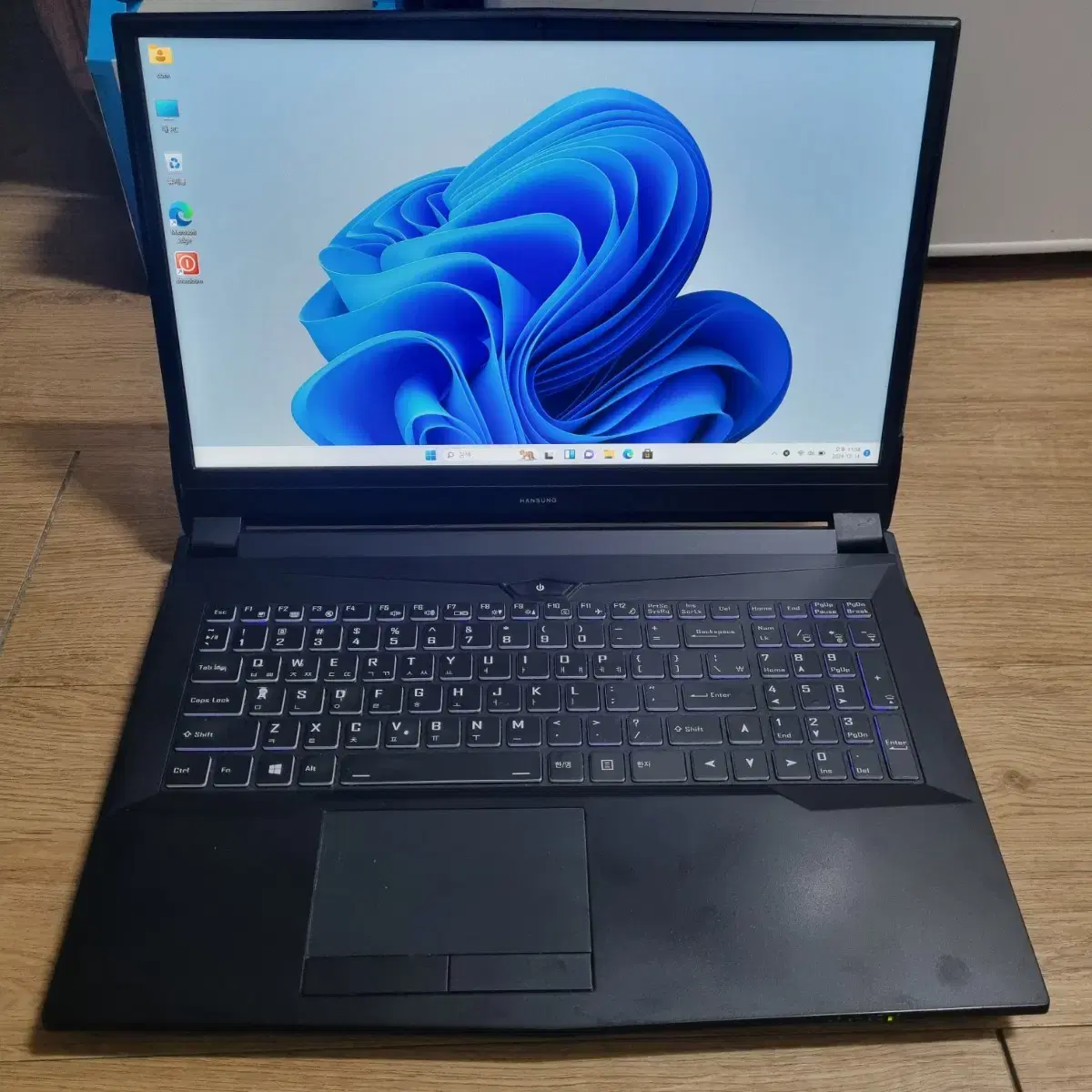 한성 게이밍노트북 EH697 i7-8700 RTX2070