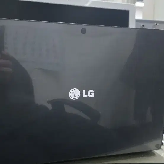 lg 15z950