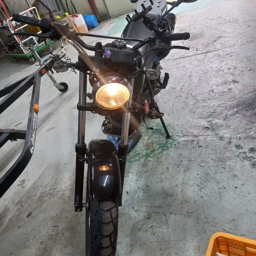 오토바이트로이. 125cc. 13년식