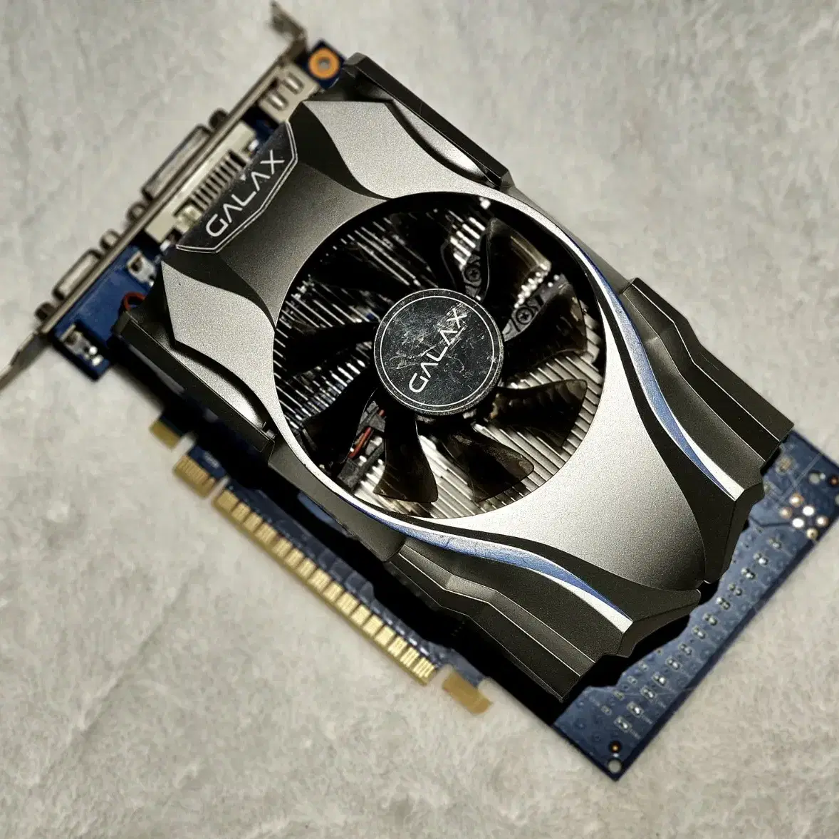 갤럭시 GTX750ti(2GB) 무전원 게이밍 그래픽 팝니다