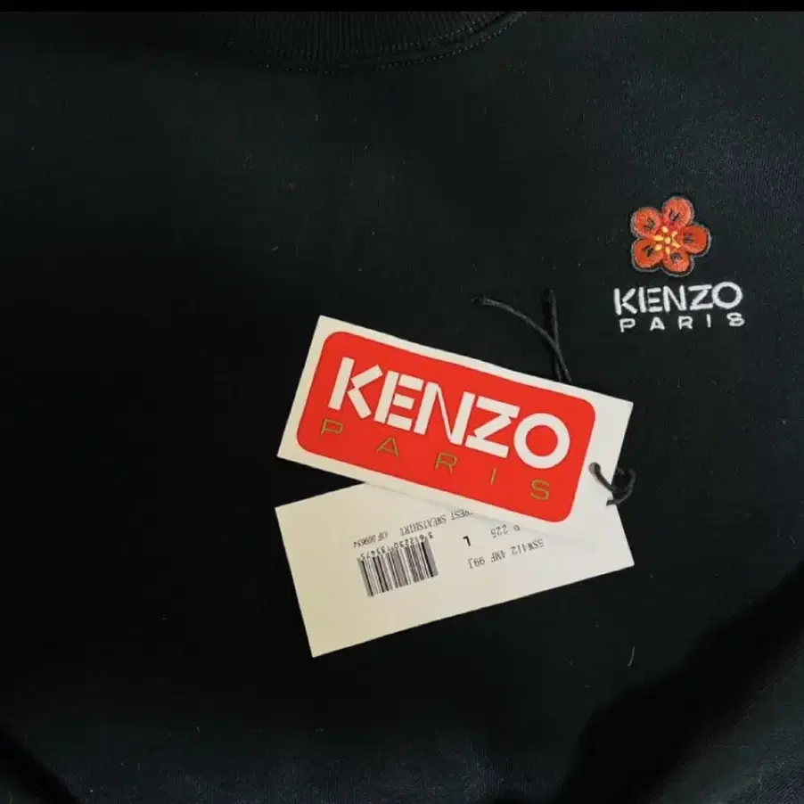 겐조 (kenzo) 플라워 블랙컬러 스웻셔츠 맨투맨드립니다[정품]