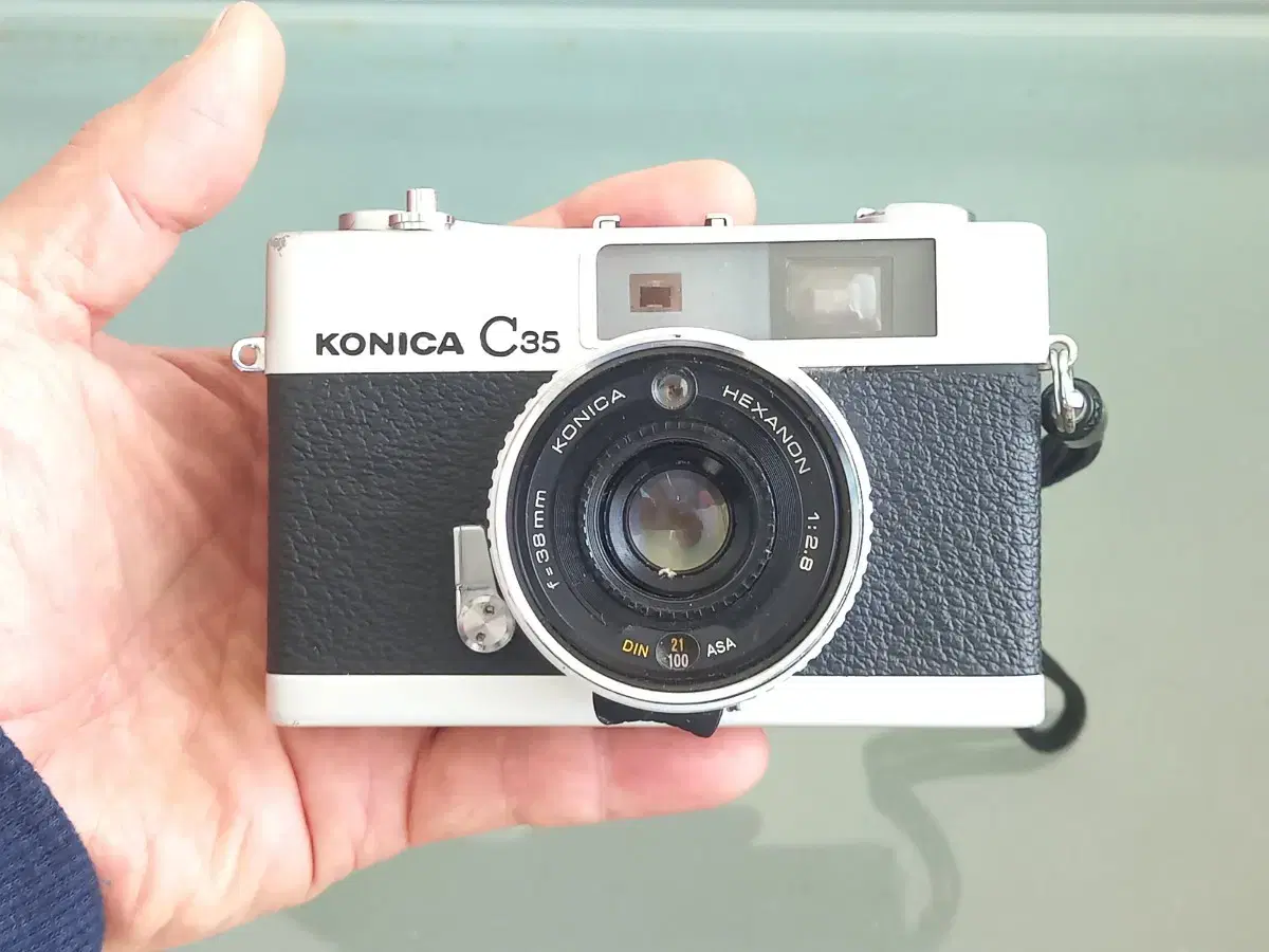 코니카 Konica C35 필름카메라