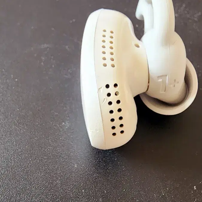 Bose QC Earbuds 1 보스 QC 이어버드 1 판매합니다.