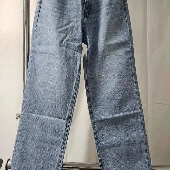 마리떼 W STRAIGHT CROP DENIM PANTS