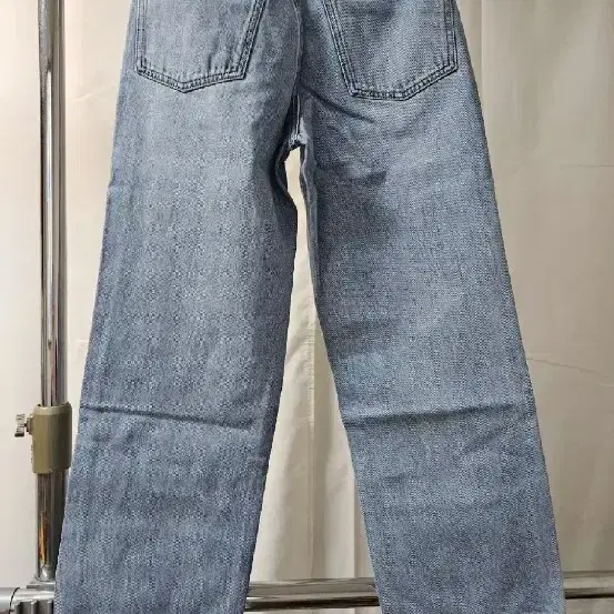 마리떼 W STRAIGHT CROP DENIM PANTS