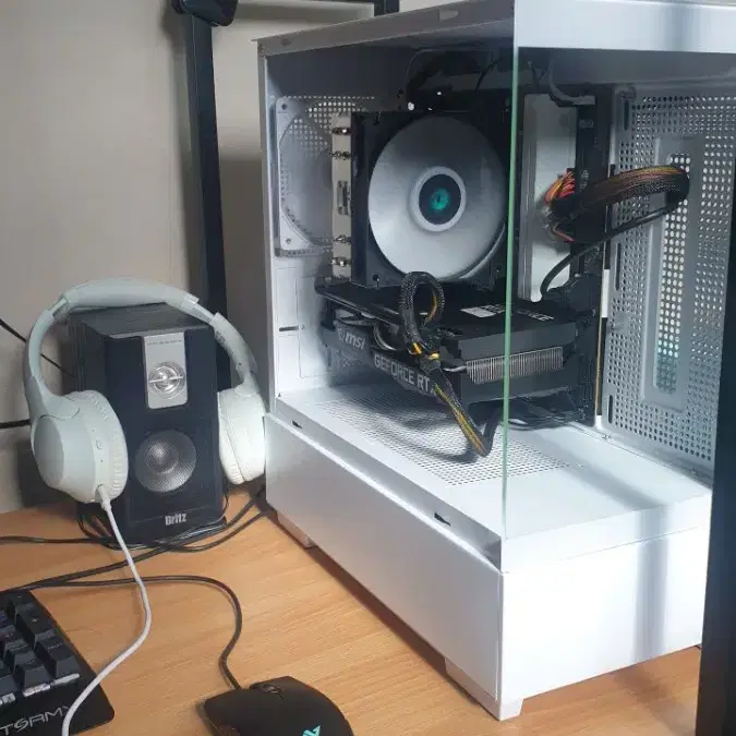 RTX3060TI 의 라이젠 7500f 본체