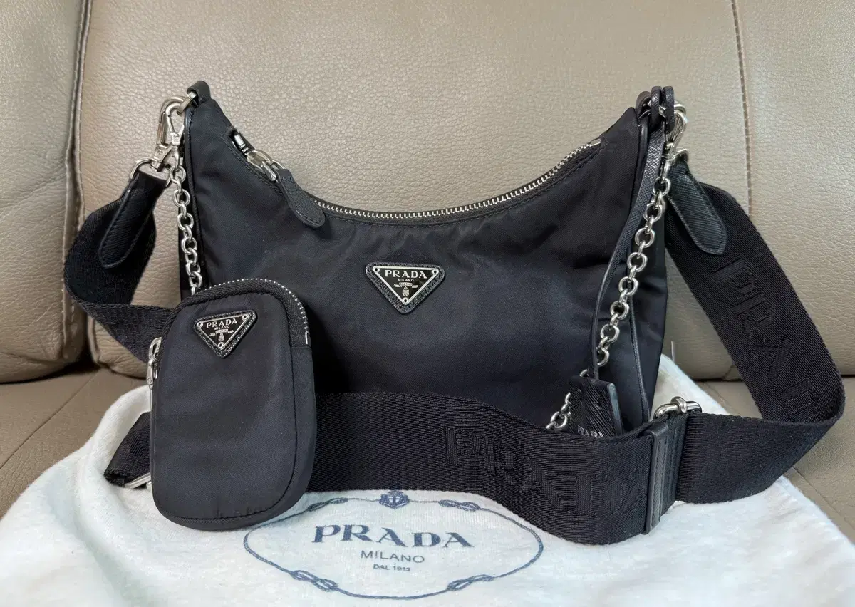 Prada Nylon Reedition Chain Strap Hobo Bag Crossbody Bag in Black