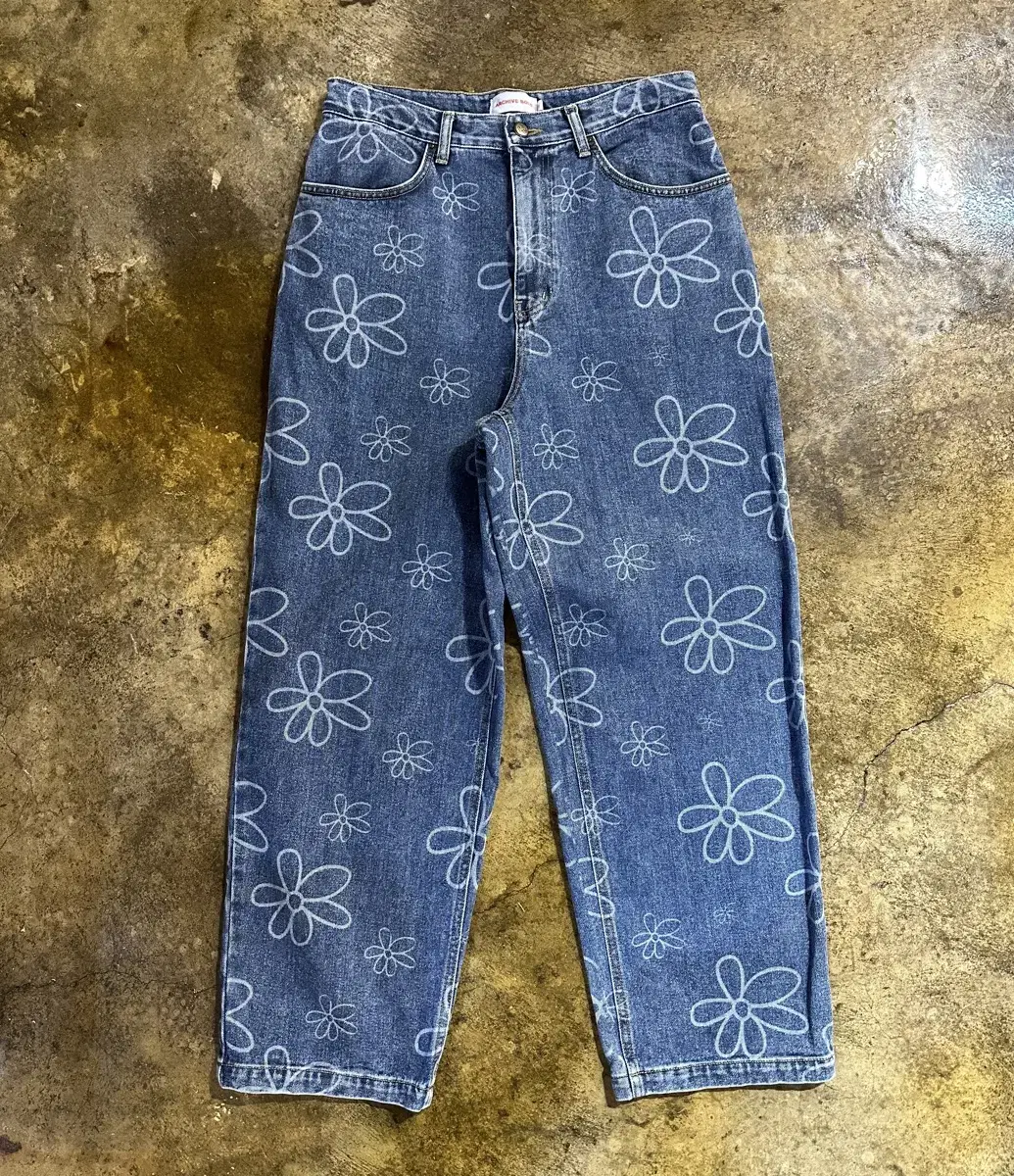 아카이브 볼드 DAISY DENIM PANTS (LIGHT BLUE)