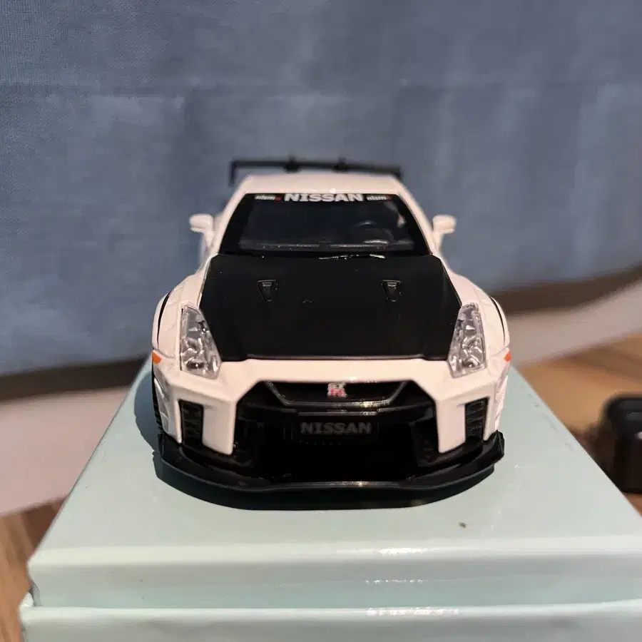 Nissan-Gtr