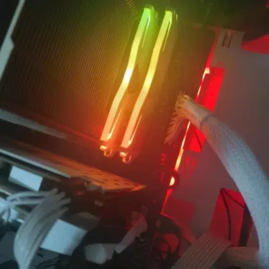 GeIL 게일 DDR4 8GB RGB 2개