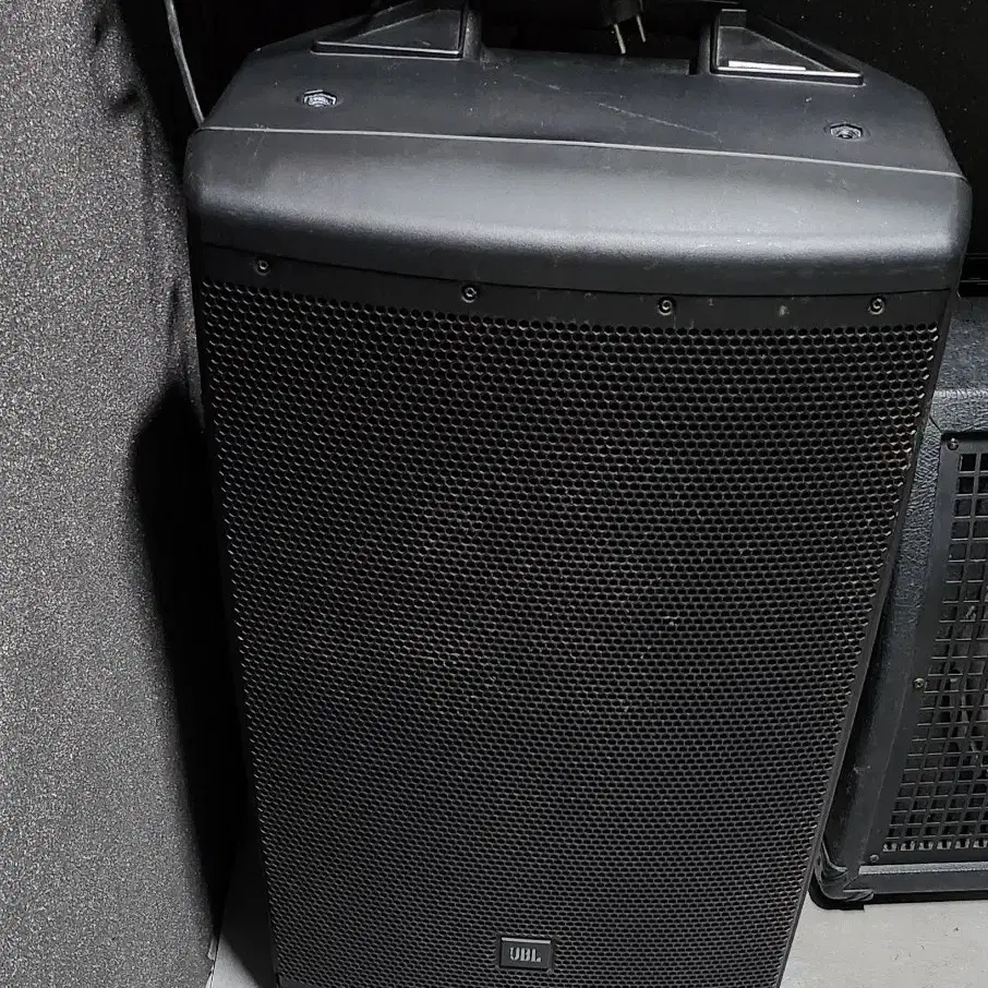 JBL EON615 앰프내장 스피커 팝니다