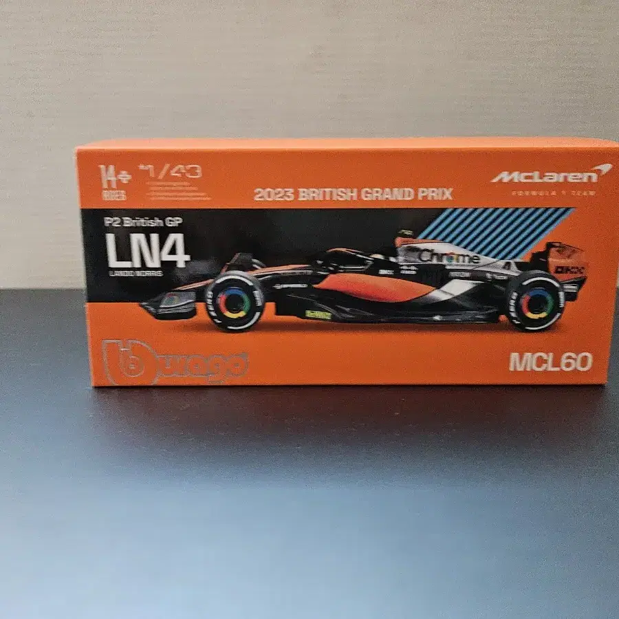 부라고 맥라렌 MCL60 1:43 F1레이싱카