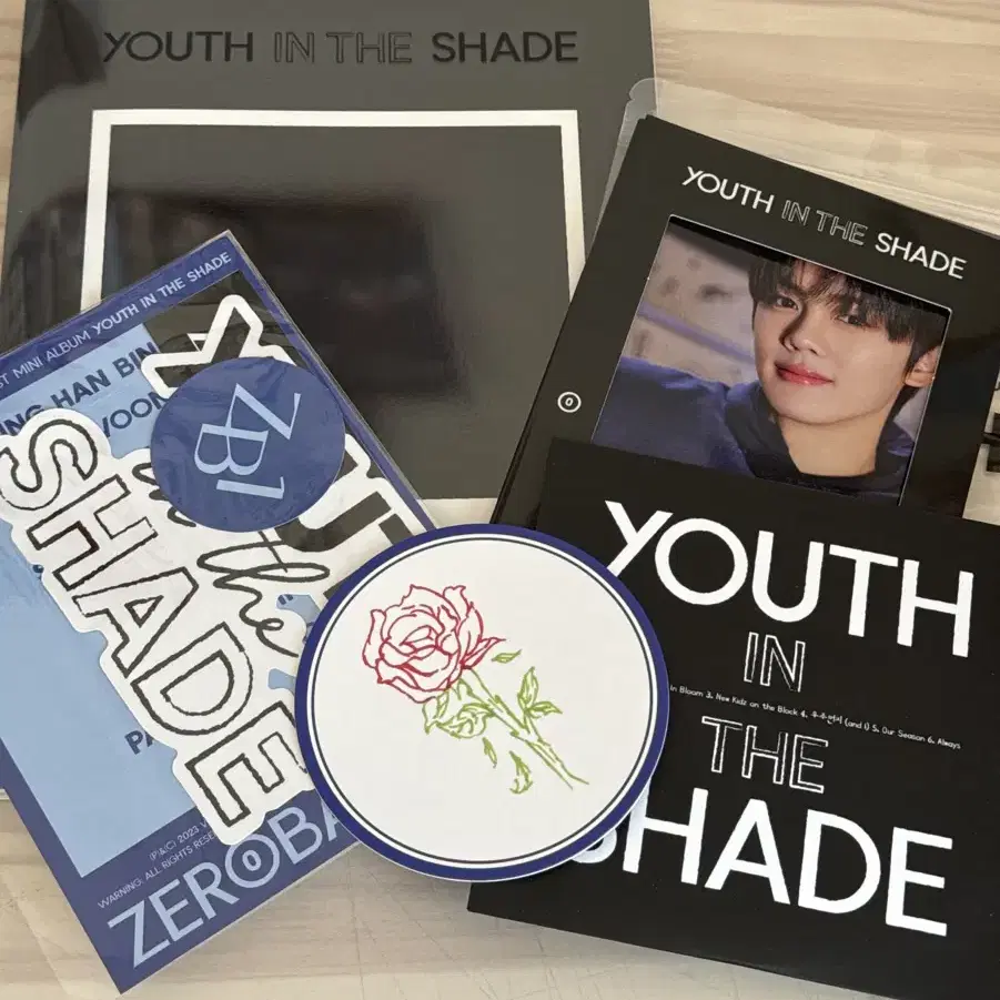 제로베이스원 YOUTH IN THE SHADE 앨범 포카