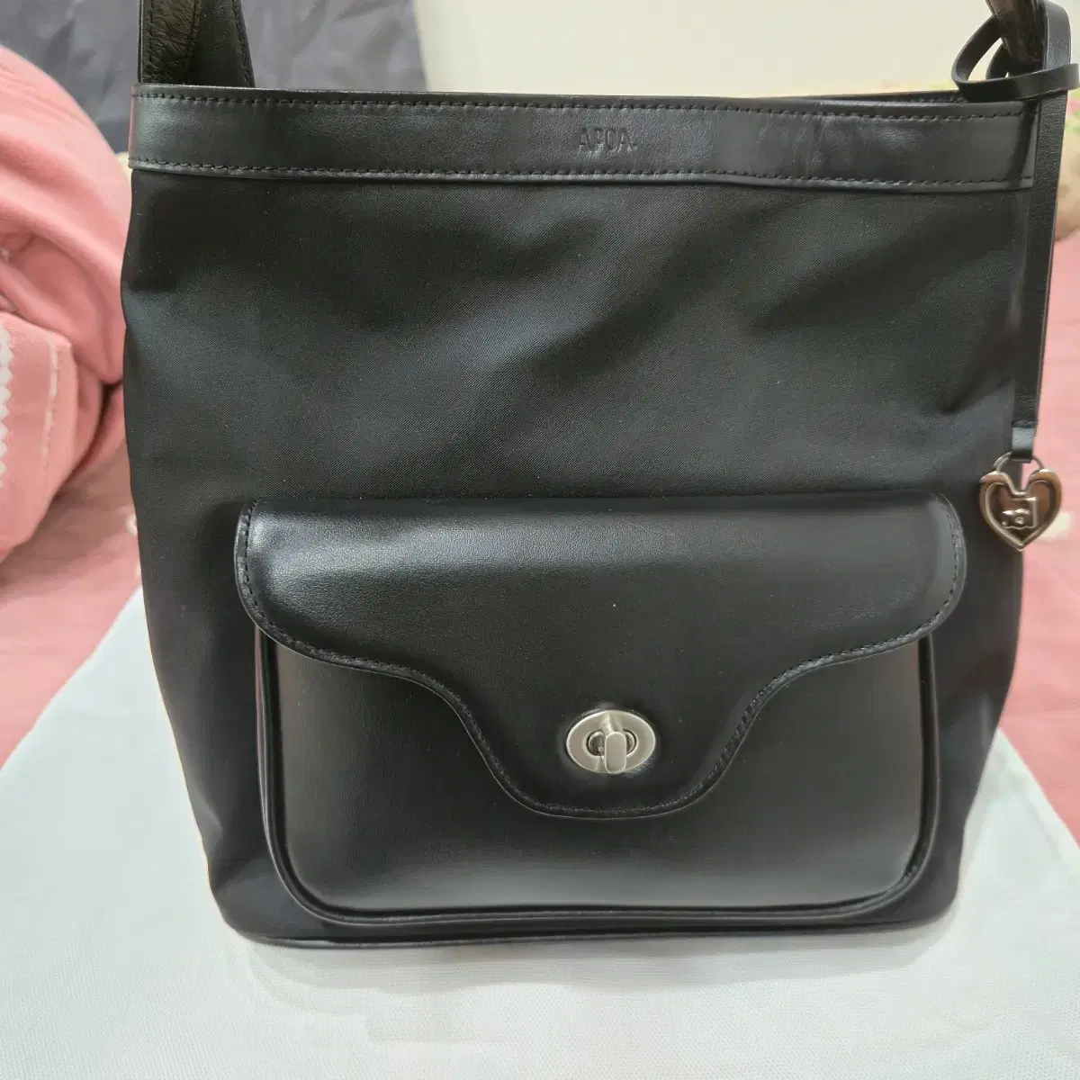 아포아 suave bucket bag