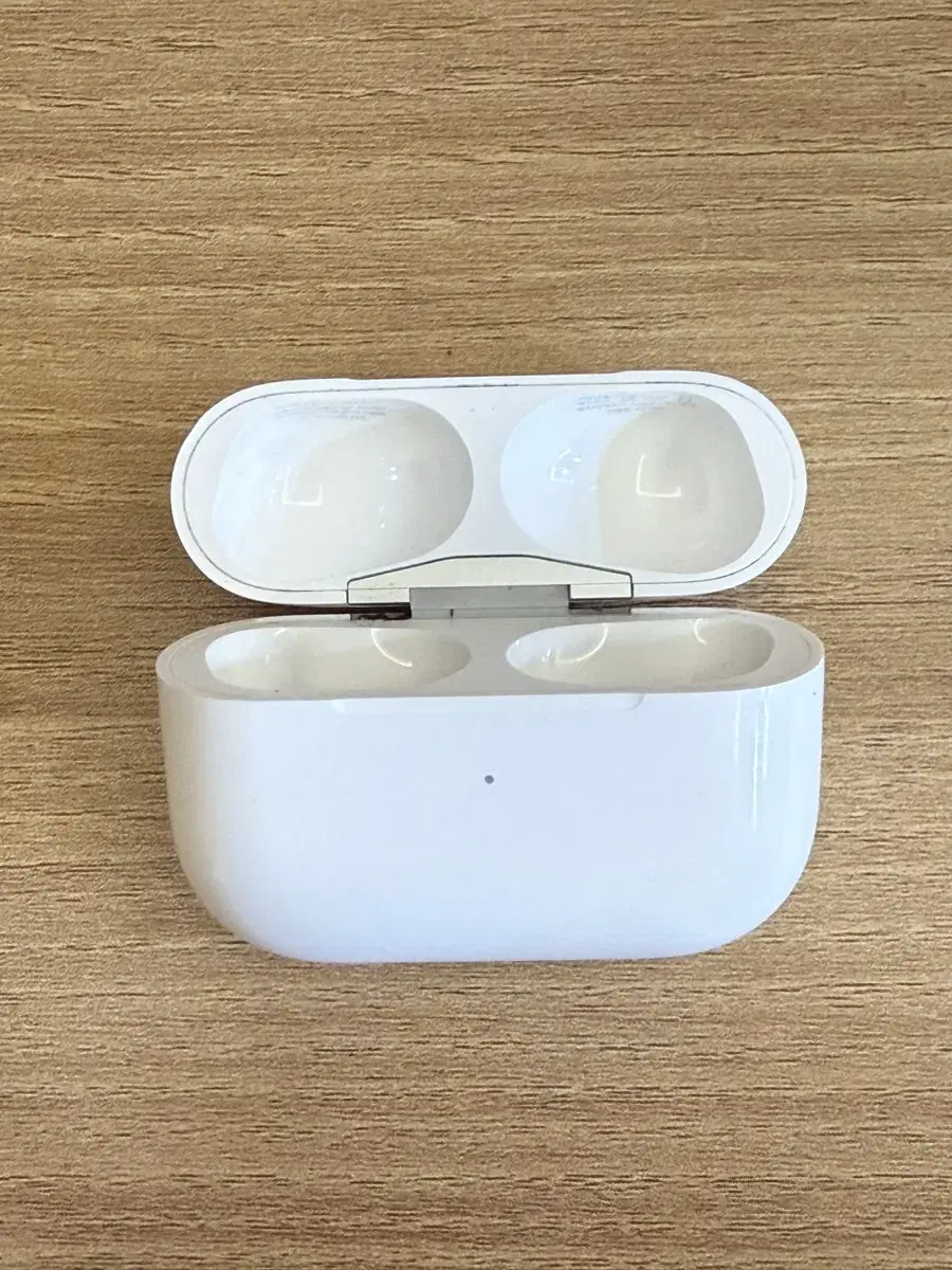 AirPods Pro 1 body in very good condition