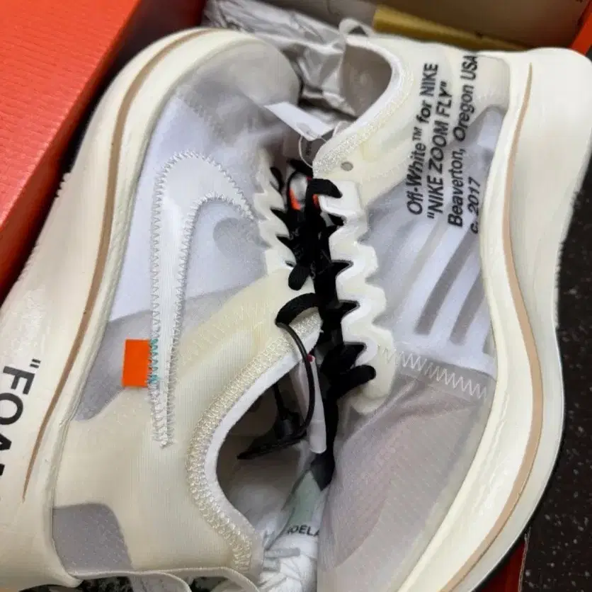 Nike x Off-White Zoom Fly SP The Ten