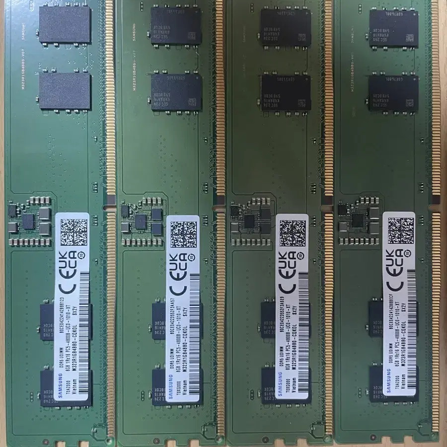 삼성전자 램 ddr5 4800 8gb 4장 팔아요.